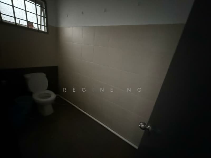Kedai / Pejabat untuk Disewa di Masai (Johor) - Regine Ng - Bathroom - PropertyGuru.com.my