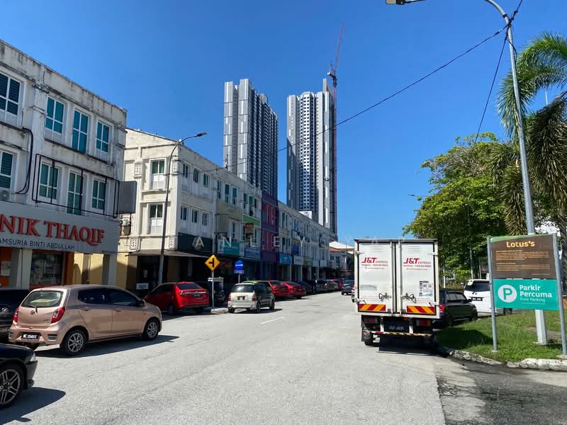Shop for Rent in Kajang (Selangor) - Stanley Yap - Exterior - PropertyGuru.com.my