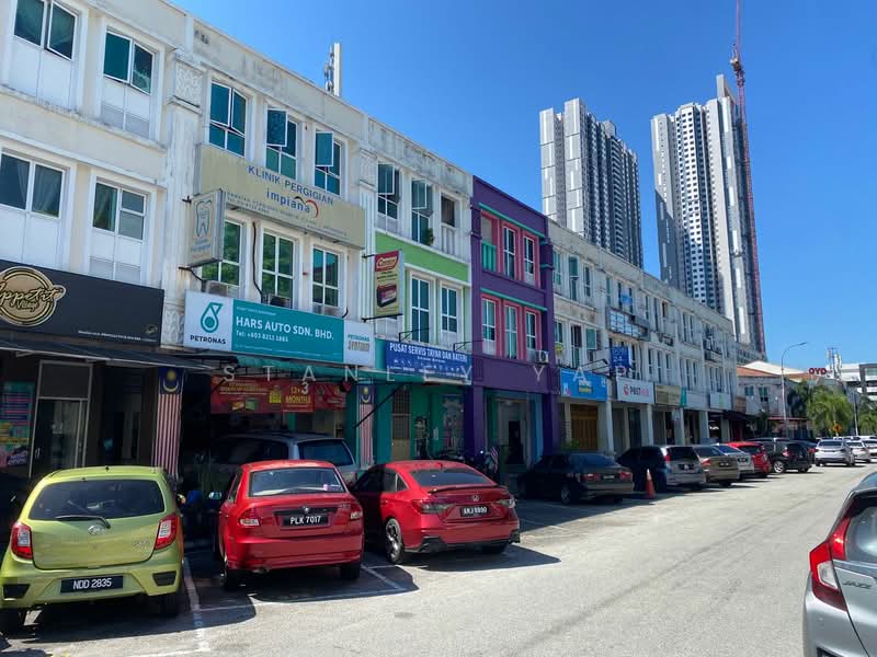 Shop for Rent in Kajang (Selangor) - Stanley Yap - Exterior - PropertyGuru.com.my