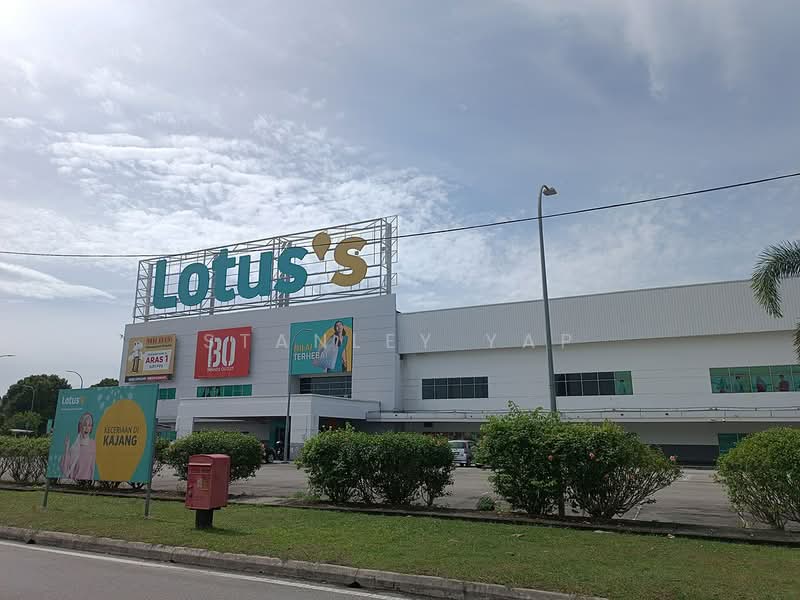 Shop for Rent in Kajang (Selangor) - Stanley Yap - Exterior - PropertyGuru.com.my