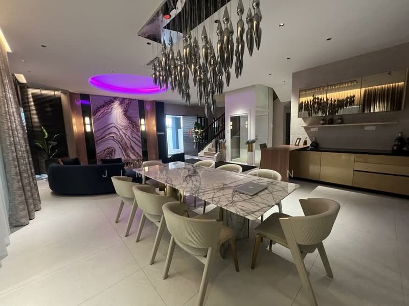 Semi-Detached House for Sale in Kuching (Sarawak) - Jimmyy Chin - Dining Room - PropertyGuru.com.my