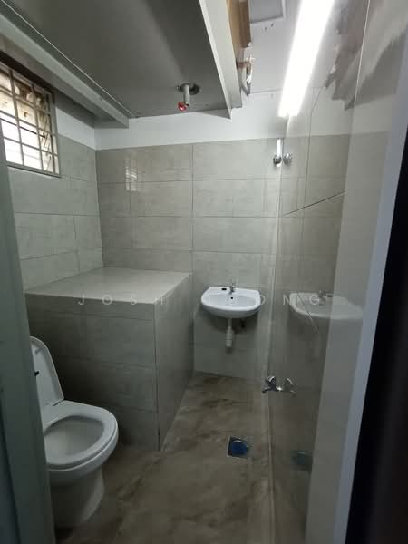 Shop for Rent in Shah Alam (Selangor) - Josh Chong - Bathroom - PropertyGuru.com.my