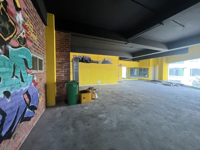 Shop for Sale in Taman Overseas Union (Taman Oug) (Jalan Klang Lama (Old Klang Road)) - Eric Tan - Interior - PropertyGuru.com.my