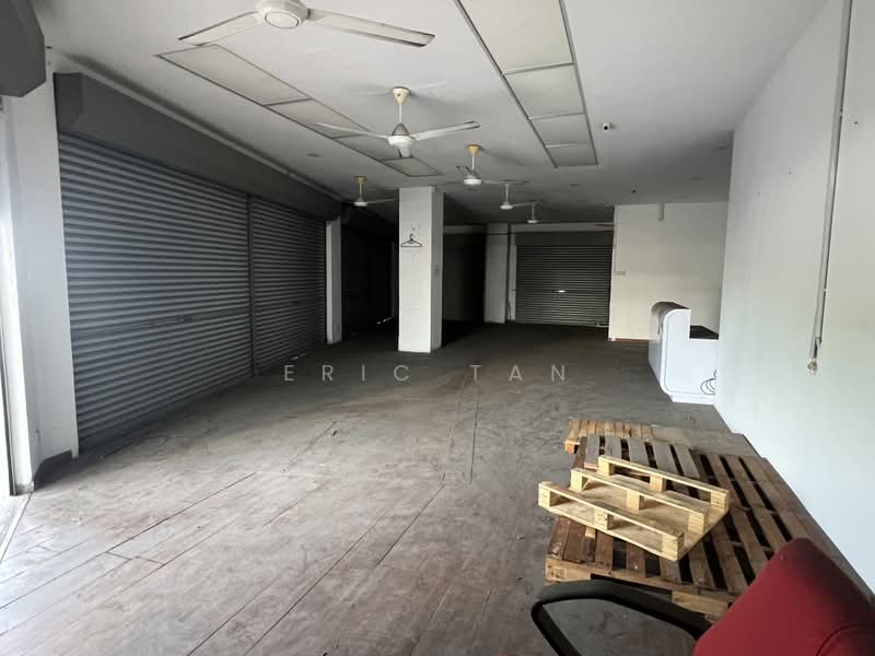 Shop for Sale in Taman Overseas Union (Taman Oug) (Jalan Klang Lama (Old Klang Road)) - Eric Tan - Interior - PropertyGuru.com.my