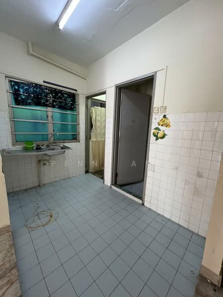 Pangsapuri untuk Disewa di Teratai Mewah Apartment Block 4 & 6 - Penny Ang - Kitchen - PropertyGuru.com.my