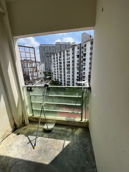 Pangsapuri untuk Disewa di Teratai Mewah Apartment Block 4 & 6 - Penny Ang - Balcony - PropertyGuru.com.my