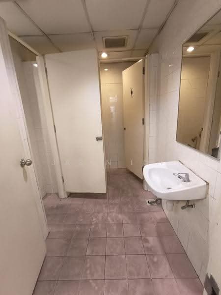 Pejabat untuk Dijual di Kelana Jaya (Petaling Jaya) - Jason Loh - Bathroom - PropertyGuru.com.my