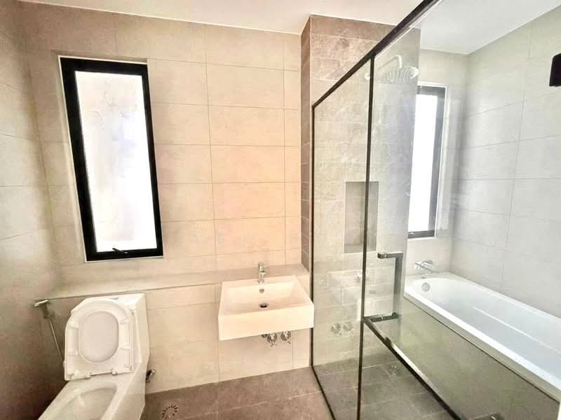 Rumah Berkembar untuk Dijual di Setia Tropika (Johor Bahru) - Ask Hon - PropertyGuru.com.my
