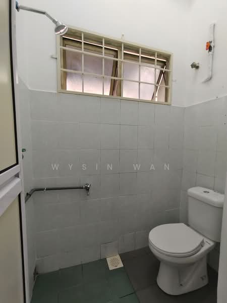 Rumah Banglo untuk Dijual di Kampung Cempaka (Petaling Jaya) - Wysin Wan - Bathroom - PropertyGuru.com.my