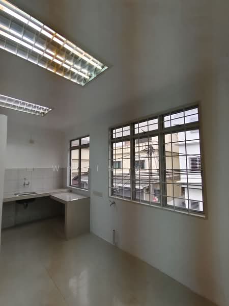 Rumah Banglo untuk Dijual di Kampung Cempaka (Petaling Jaya) - Wysin Wan - Kitchen - PropertyGuru.com.my