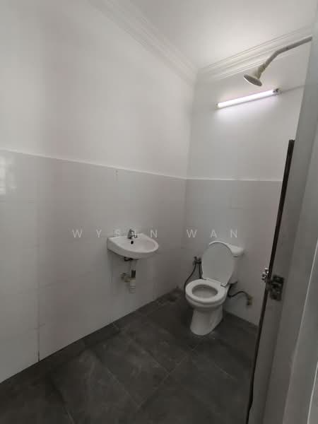 Rumah Banglo untuk Dijual di Kampung Cempaka (Petaling Jaya) - Wysin Wan - Bathroom - PropertyGuru.com.my