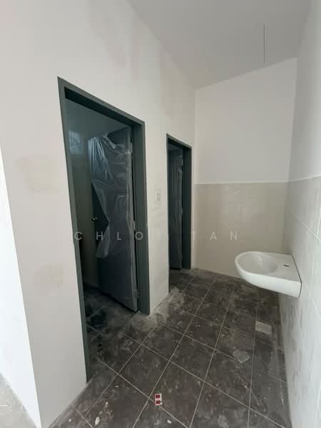 Kedai untuk Disewa di Setia Indah (Setia Alam) - Chloe Tan - Bathroom - PropertyGuru.com.my