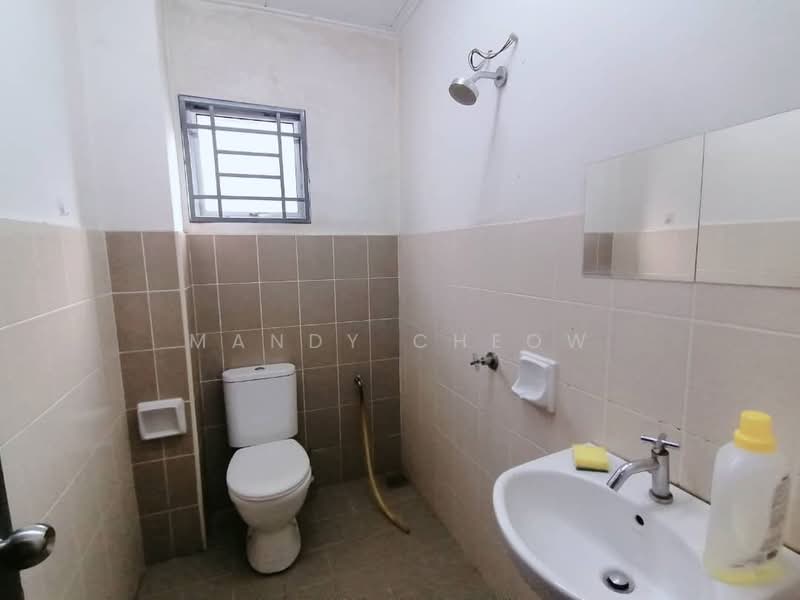 2-storey Terraced House for Rent in Kota Emerald (Rawang) - Mandy Cheow - Bathroom - PropertyGuru.com.my