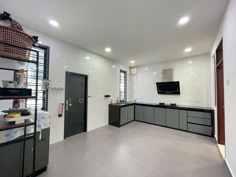 2-storey Terraced House for Sale in Taman Austin Duta (Tebrau) - Tom Chiew - Kitchen - PropertyGuru.com.my