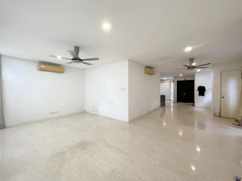 Rumah Berkembar untuk Dijual di Lake Fields (Sungai Besi) - Jason Vong - Living Room - PropertyGuru.com.my