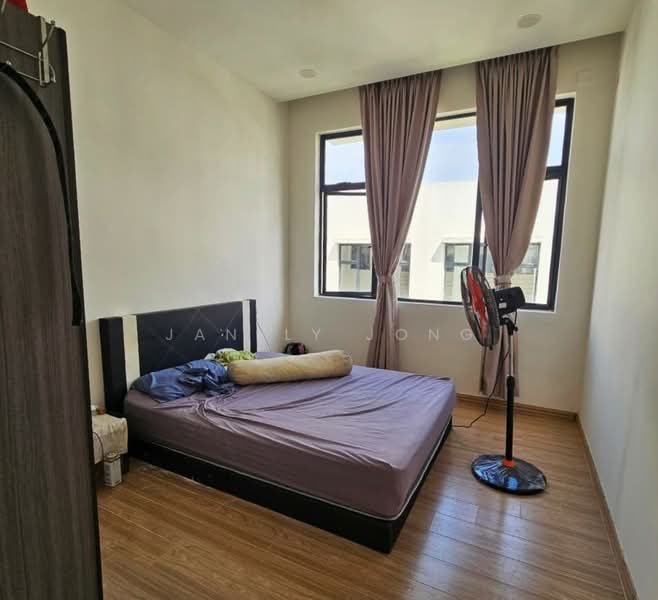 Rumah Teres 2 Tingkat untuk Dijual di Taman Damansara Aliff (Tampoi) - Janlly Jong - Bedroom - PropertyGuru.com.my