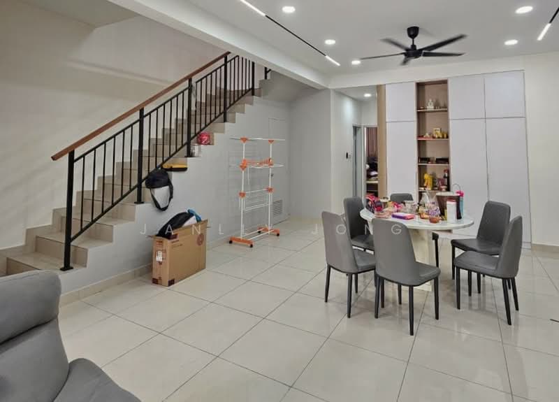 Rumah Teres 2 Tingkat untuk Dijual di Taman Damansara Aliff (Tampoi) - Janlly Jong - Interior - PropertyGuru.com.my