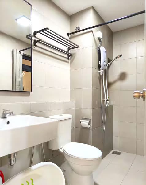 Service Residence for Rent at Maya Bay Residences @ Gamuda Cove - Krystal Lim - Bathroom - PropertyGuru.com.my
