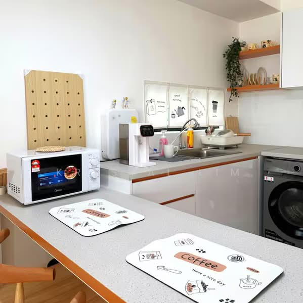 Service Residence for Rent at Maya Bay Residences @ Gamuda Cove - Krystal Lim - Kitchen - PropertyGuru.com.my