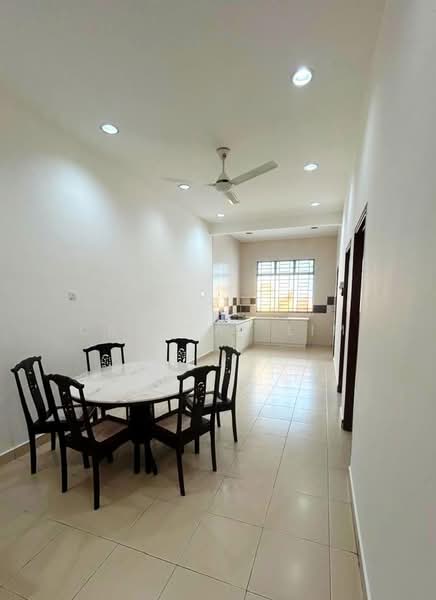 Rumah Teres 1 Tingkat untuk Disewa di Taman Kempas Indah (Tebrau) - Crystal Lim - Dining Room - PropertyGuru.com.my