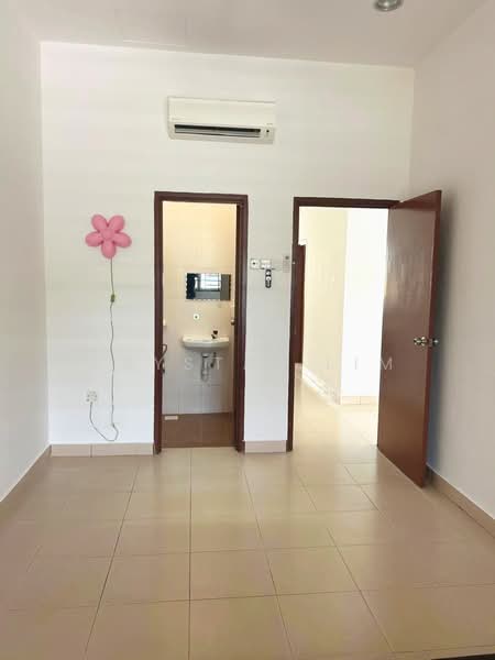 Rumah Teres 1 Tingkat untuk Disewa di Taman Kempas Indah (Tebrau) - Crystal Lim - Bathroom - PropertyGuru.com.my
