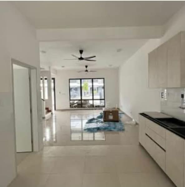 2-storey Terraced House for Rent in Shah Alam (Selangor) - Jack Lim - Living Room - PropertyGuru.com.my