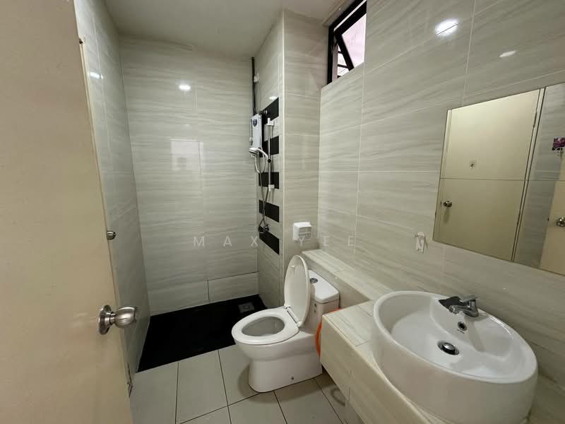Service Residence for Rent at D'Summit Residences - Max Yee - Bathroom - PropertyGuru.com.my