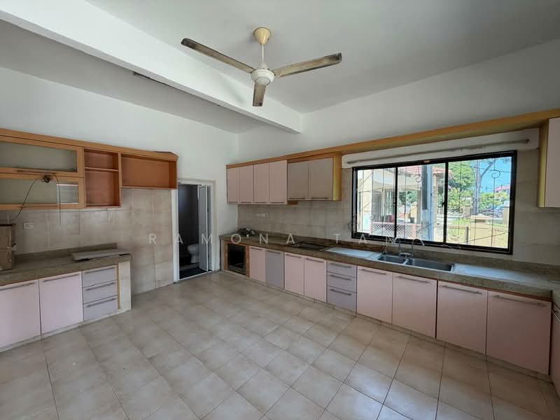 2-storey Terraced House for Sale in Taman Pertam Jaya (Melaka City) - Ramona Tan - Kitchen - PropertyGuru.com.my