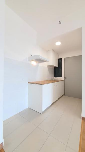 Service Residence for Rent at Maya Bay Residences @ Gamuda Cove - Krystal Lim - Kitchen - PropertyGuru.com.my