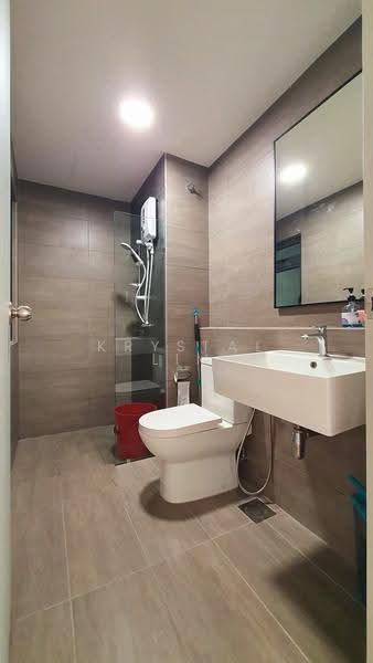 Service Residence for Rent at Maya Bay Residences @ Gamuda Cove - Krystal Lim - Bathroom - PropertyGuru.com.my