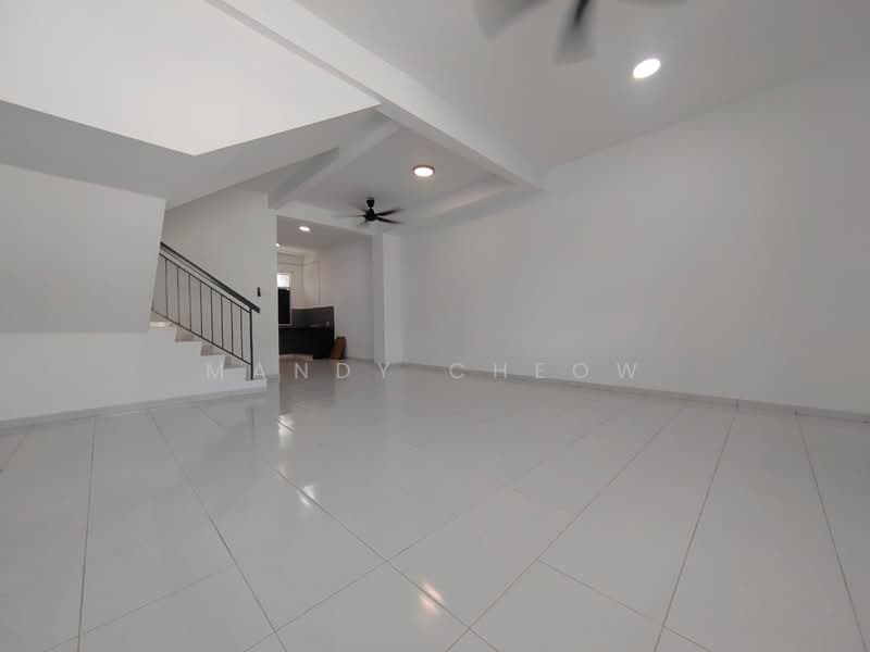 2-storey Terraced House for Sale in Taman Scientex Rawang (Rawang) - Mandy Cheow - Living Room - PropertyGuru.com.my