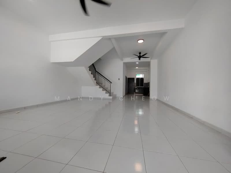 2-storey Terraced House for Sale in Taman Scientex Rawang (Rawang) - Mandy Cheow - Living Room - PropertyGuru.com.my