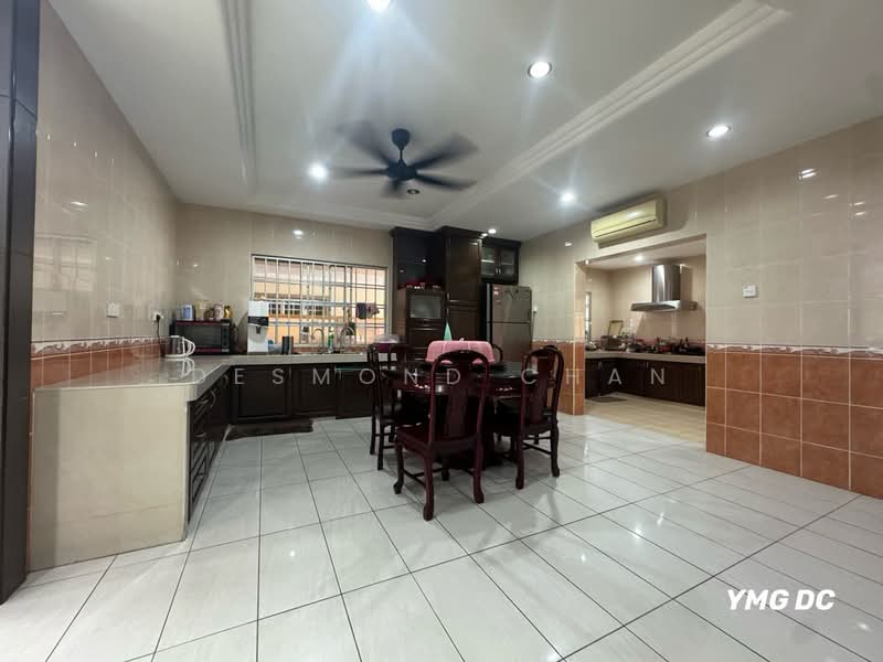 Semi-Detached House for Sale in Bandar Bukit Tinggi 2 (Klang) - Desmond Chan - Kitchen - PropertyGuru.com.my