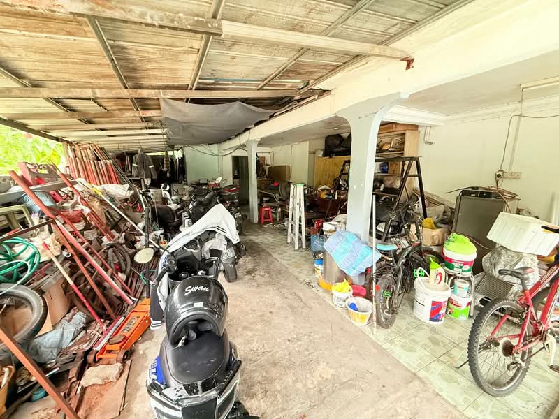 Rumah Teres 2 Tingkat untuk Dijual di Taman Puchong Perdana (Puchong) - Yasmin Sulaiman - Car Park - PropertyGuru.com.my