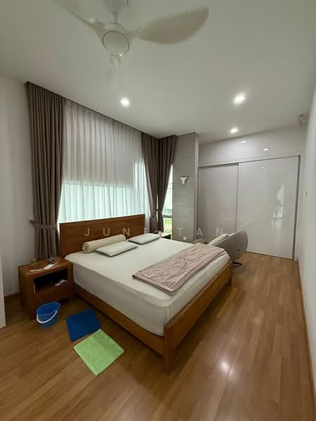 Rumah Berkembar untuk Dijual di Taman Molek (Johor Bahru) - June Tan - Bedroom - PropertyGuru.com.my