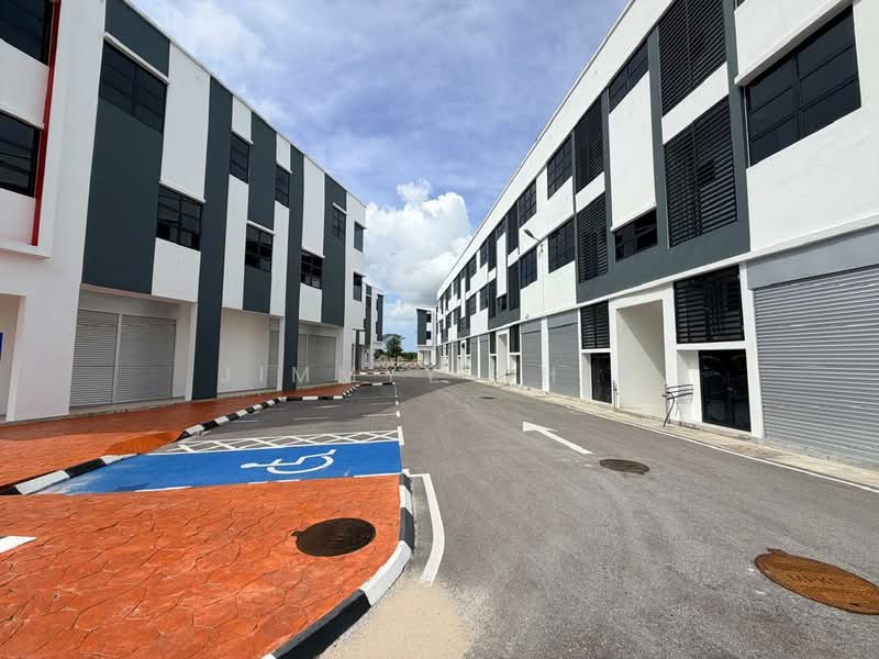 Shop for Sale in Kuching (Sarawak) - Jimmyy Chin - Exterior - PropertyGuru.com.my