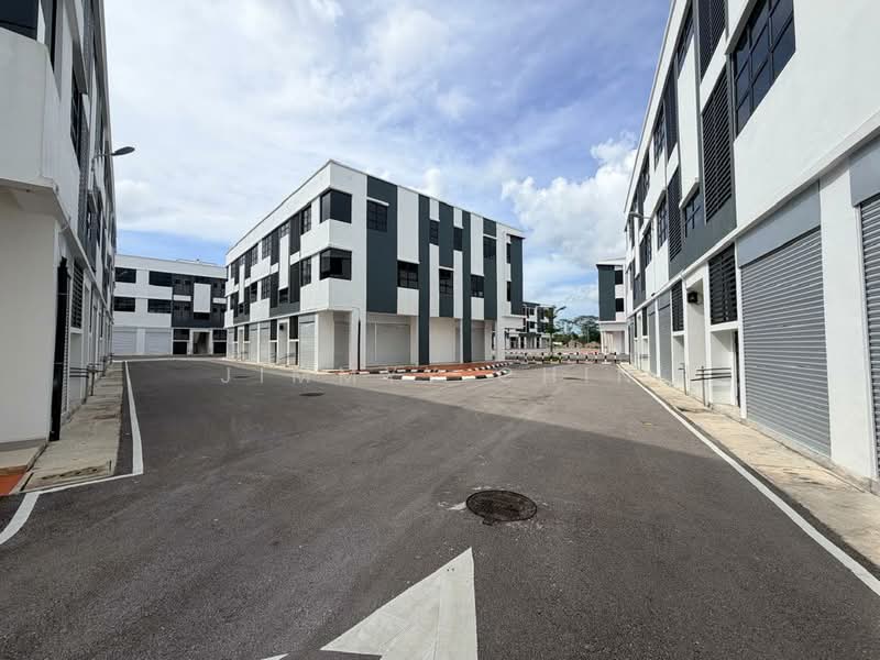 Shop for Sale in Kuching (Sarawak) - Jimmyy Chin - Exterior - PropertyGuru.com.my