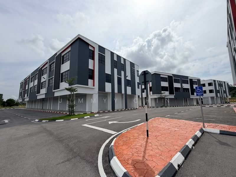 Shop for Sale in Kuching (Sarawak) - Jimmyy Chin - Exterior - PropertyGuru.com.my
