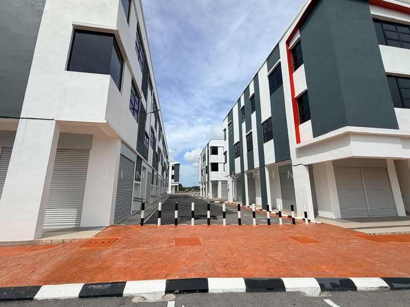 Shop for Sale in Kuching (Sarawak) - Jimmyy Chin - Exterior - PropertyGuru.com.my
