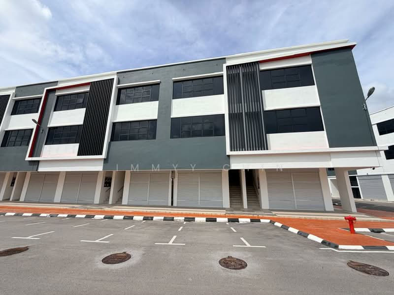 Shop for Sale in Kuching (Sarawak) - Jimmyy Chin - Exterior - PropertyGuru.com.my