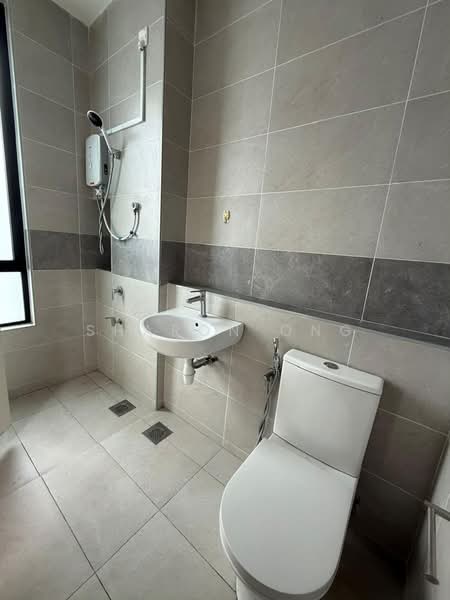 Rumah Teres 2 Tingkat untuk Disewa di Taman Adda Heights (Tebrau) - Sharon Ong - Bathroom - PropertyGuru.com.my