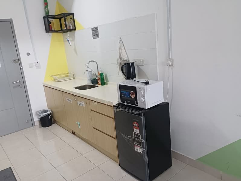 Servis Apartment untuk Disewa di Tiara Imperio Residence - Amy Low - Kitchen - PropertyGuru.com.my