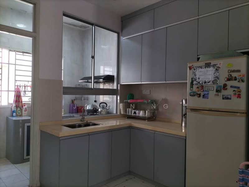 Rumah Teres 2.5 Tingkat untuk Dijual di Taman Setia Indah (Tebrau) - Jayden Ng - Kitchen - PropertyGuru.com.my