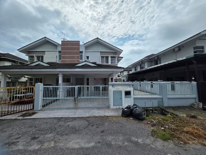 Semi-Detached House for Sale in Taman Tasik Semenyih (Semenyih) - Azli Ibrahim - Exterior - PropertyGuru.com.my