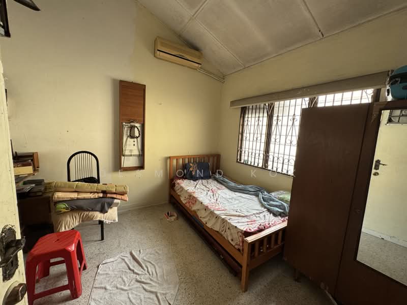 Rumah Teres 1 Tingkat untuk Dijual di Kepong Baru (Kepong) - Desmond Kok - Bedroom - PropertyGuru.com.my