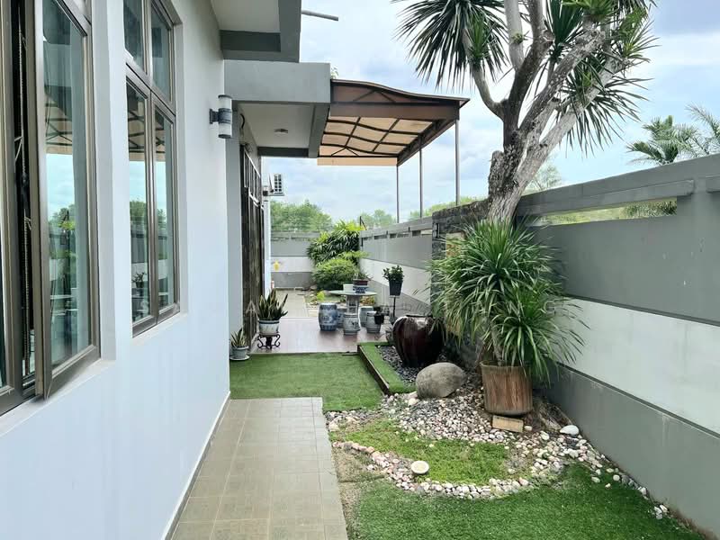 Bungalow for Sale in Taman Permas Indah (Masai) - Samantha Tang - PropertyGuru.com.my