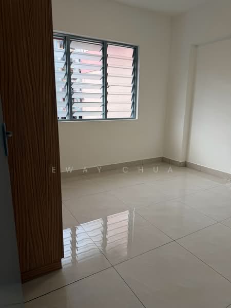 Rumah Flat untuk Dijual di Taman Daya - Jalan Sagu 34 - Eway Chua - Interior - PropertyGuru.com.my