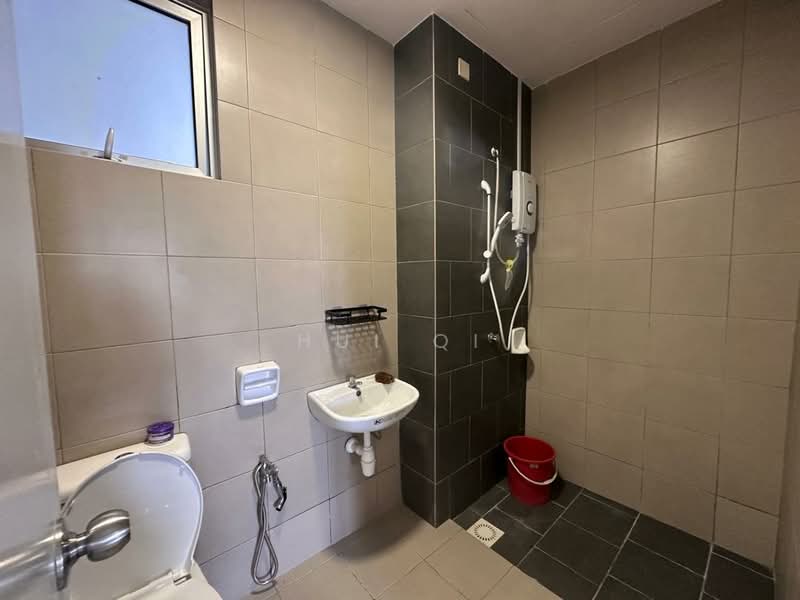 Servis Apartment untuk Disewa di SkyLake Residence - Hui Qi - Bathroom - PropertyGuru.com.my
