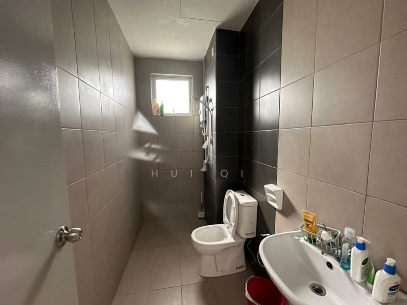 Servis Apartment untuk Disewa di SkyLake Residence - Hui Qi - Bathroom - PropertyGuru.com.my
