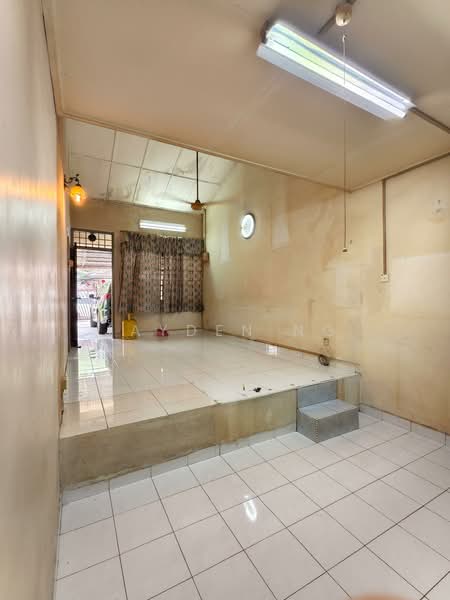Rumah Teres 1 Tingkat untuk Dijual di Taman Rinting (Masai) - Jayden Ng - Living Room - PropertyGuru.com.my